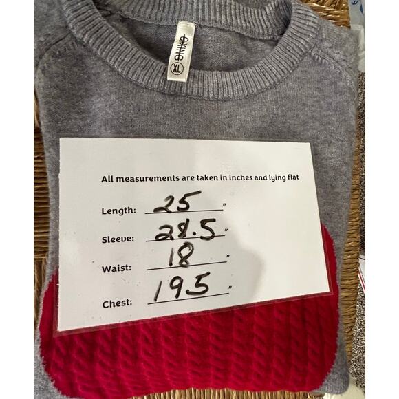 NWOT QUXING Grey Sweater with Red Heart; Size XL - Picture 8 of 8